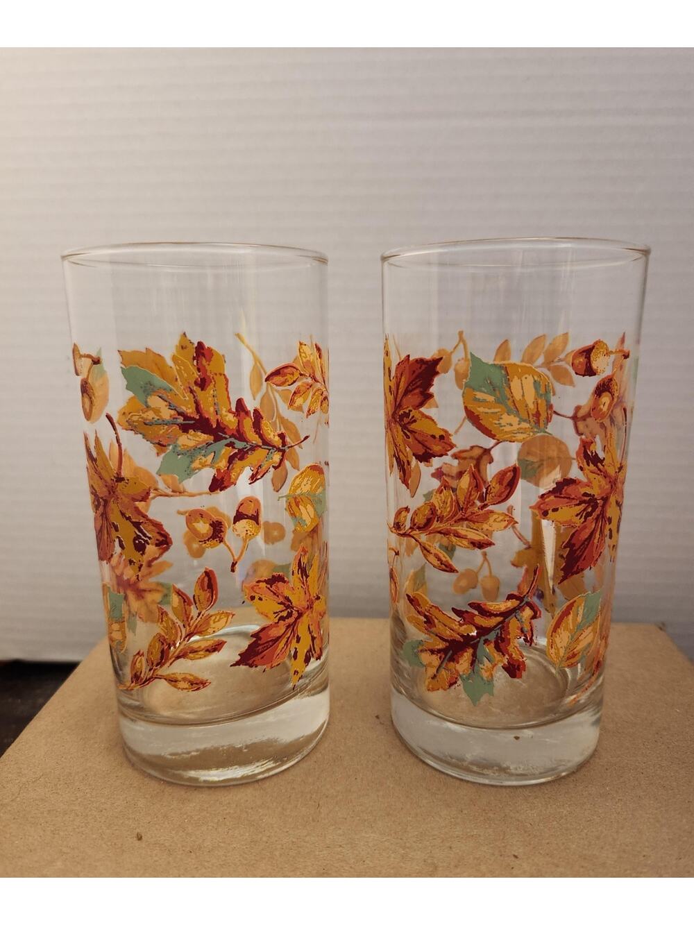 Vintage Greenbrier Autumn Leaves & Acorns Glass Tumblers - Set of 2